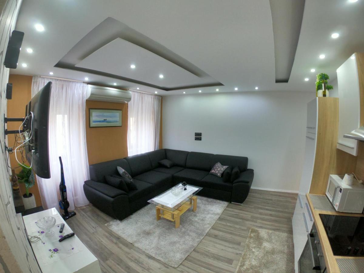 Apartmani Majetic Omisalj Bagian luar foto