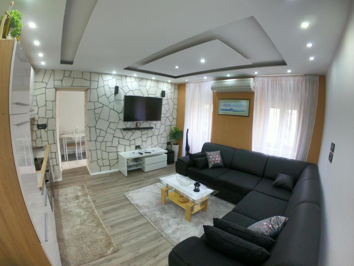 Apartmani Majetic Omisalj Bagian luar foto