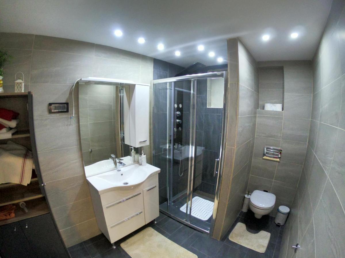 Apartmani Majetic Omisalj Bagian luar foto
